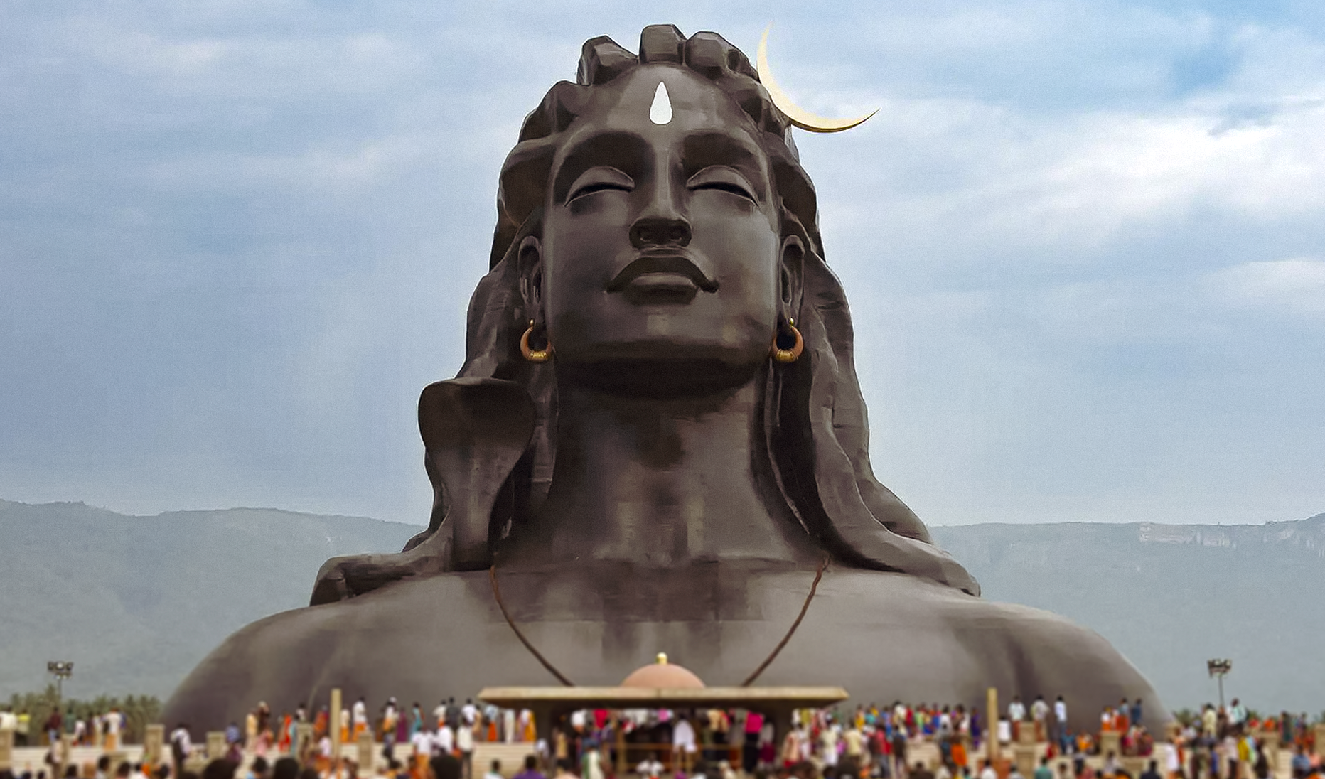 Sadhguru joins Nikki to discover the limitless exuberance of joy, uncover the ecstasy beneath mental suffering and tackle the problem of modern-day anxiety.
