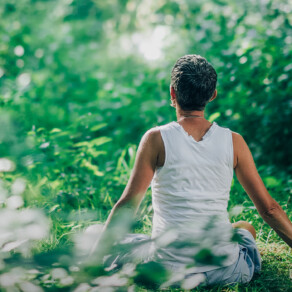 Heart Wisdom with Jack Kornfield – Ep. 326 – Keeping Your Heart Strong: Courage, Connection, and the Path Forward